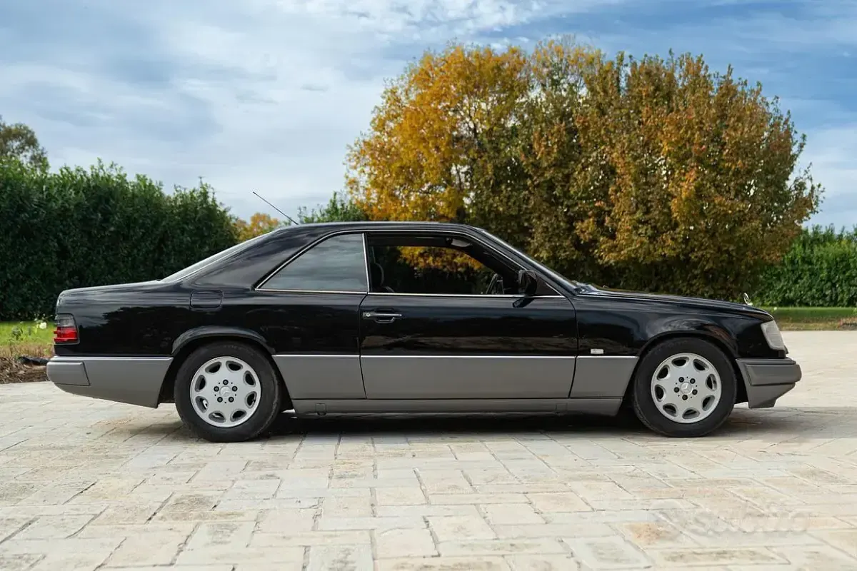 Usata Mercedes 200 122 CV (89 kW) 1990 Nero Coupé