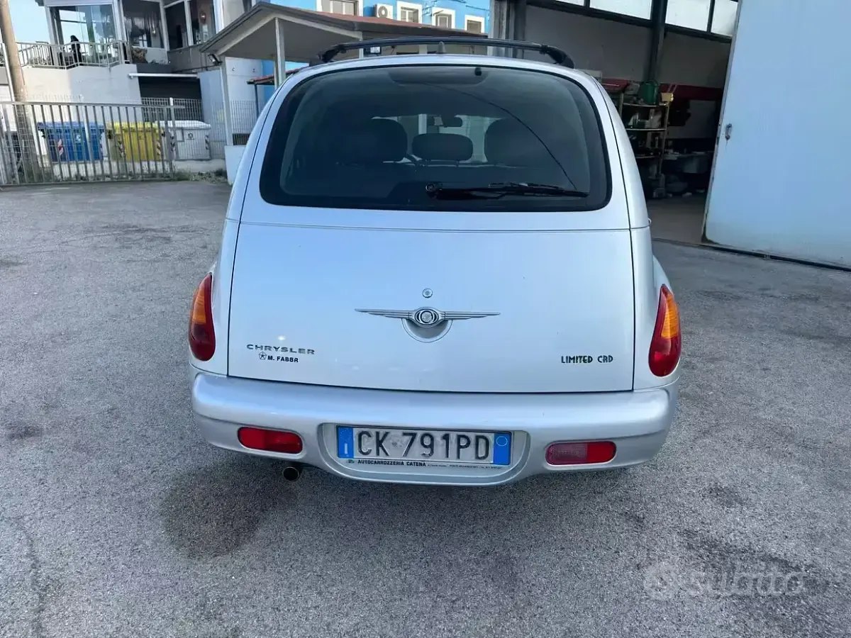 Usata Chrysler PT Cruiser 121 CV (88 kW) 2004 Grigio Berlina