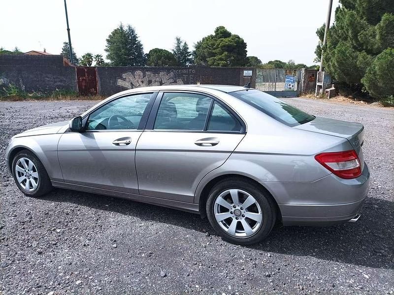 Usata Mercedes C220 Classic 170 CV (125 kW) 2007 Argento Berlina