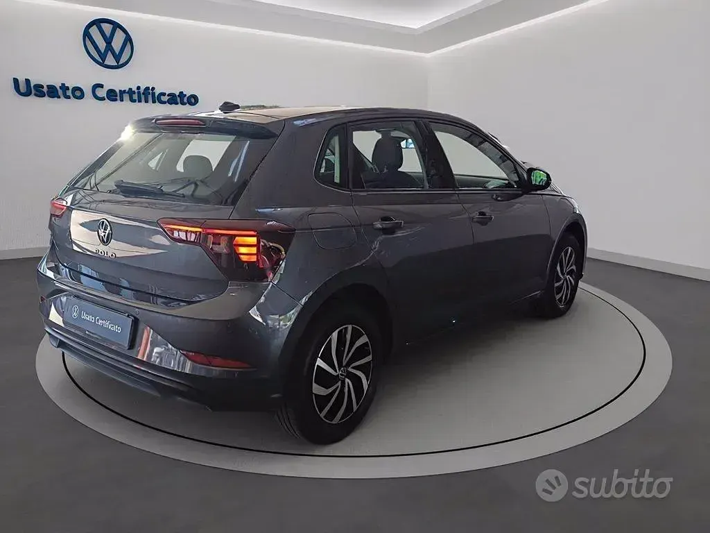 Usata VW Polo Life 80 CV (58 kW) 2023 Grigio Utilitaria