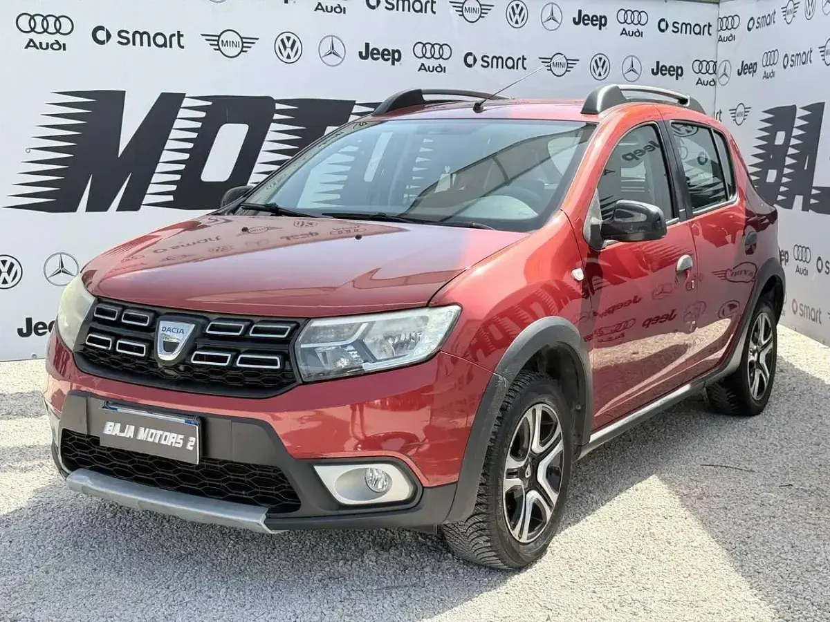 Usata Dacia Sandero Stepway 90 CV (66 kW) 2018 Rosso Berlina