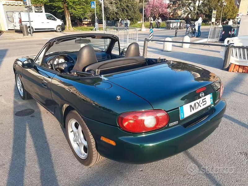 Usata Mazda MX5 2002 Verde Cabrio