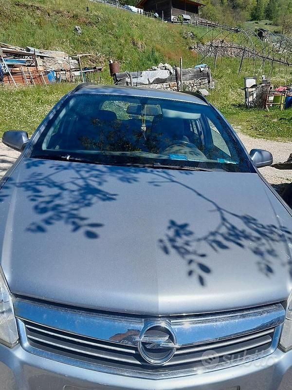 Usata Opel Astra 101 CV (74 kW) 2008 Station wagon