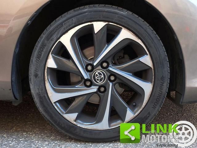 Second-hand Toyota Auris 132 CP (97 kW) 2016 Maro Berlinǎ