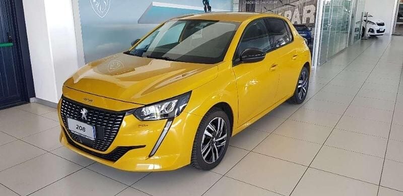 Usata Peugeot 208 Allure 102 CV (75 kW) 2021 Giallo Utilitaria