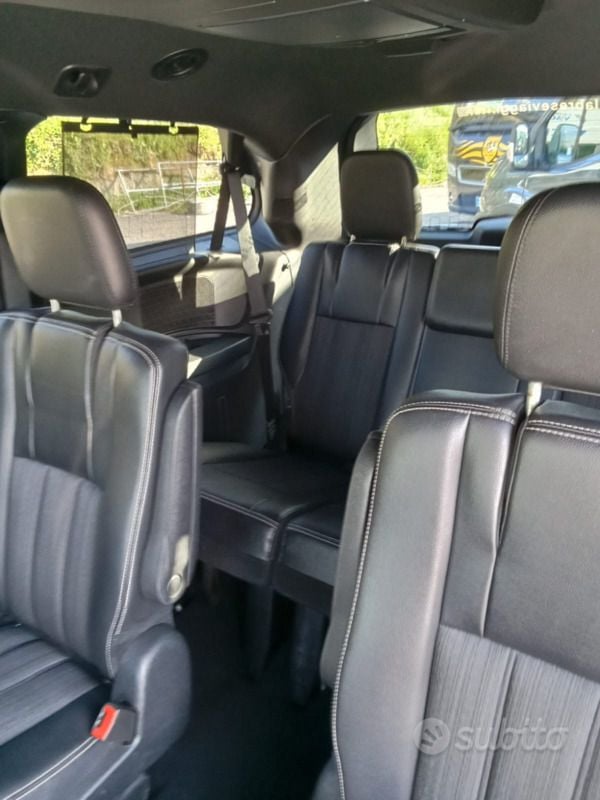 Usata Lancia Voyager 177 CV (130 kW) 2014 Nero Monovolume