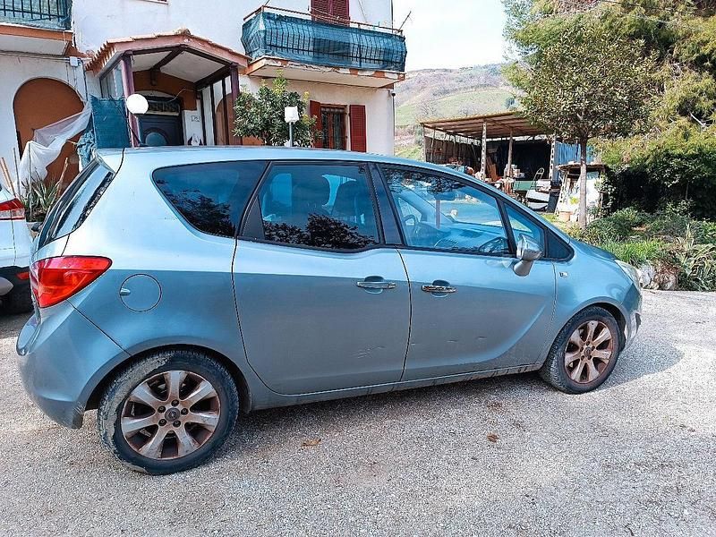 Usata Opel Meriva 75 CV (55 kW) 2010 Grigio Monovolume