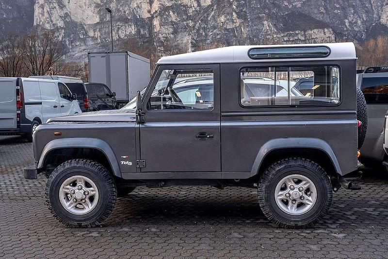 Usata Land Rover Defender 122 CV (89 kW) 1999 Nero SUV