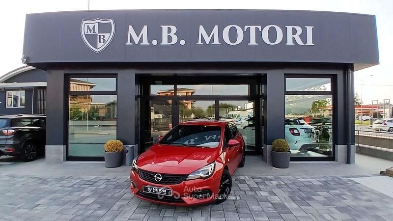 Usata Opel Astra Ultimate 122 CV (89 kW) 2019 Rosso Berlina