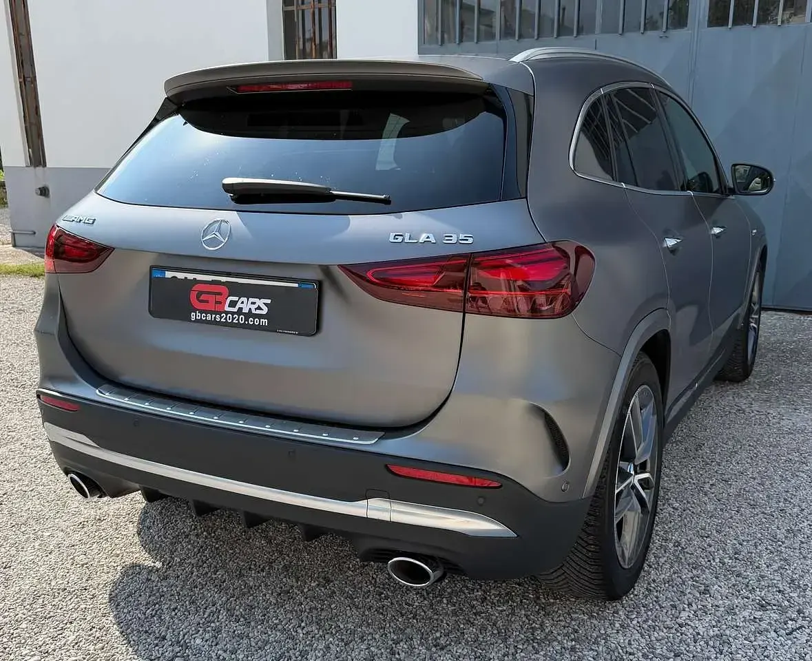 Usata Mercedes GLA35 AMG Premium Plus 306 CV (225 kW) 2024 Grigio opaco SUV