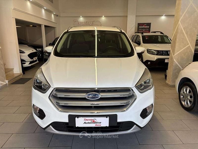 Usado Ford Kuga Titanium 120 CV (88 kW) 2018 Blanco SUV