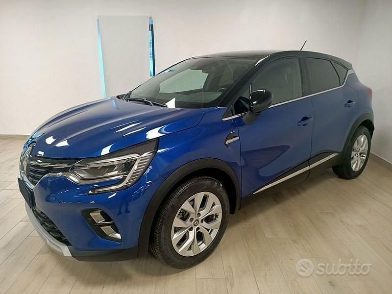 Usata Renault Captur Intens 101 CV (74 kW) 2020 Blu/azzurro SUV