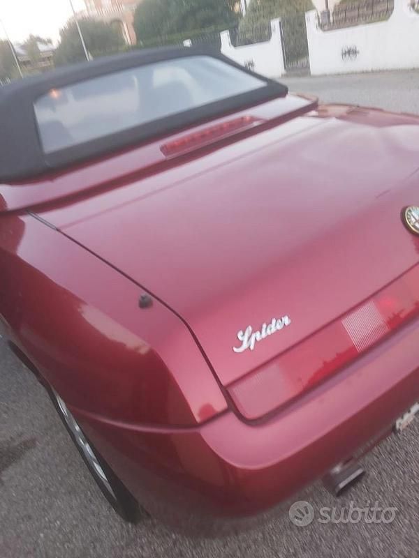 Usata Alfa Romeo Spider 1998 Rosso Cabrio