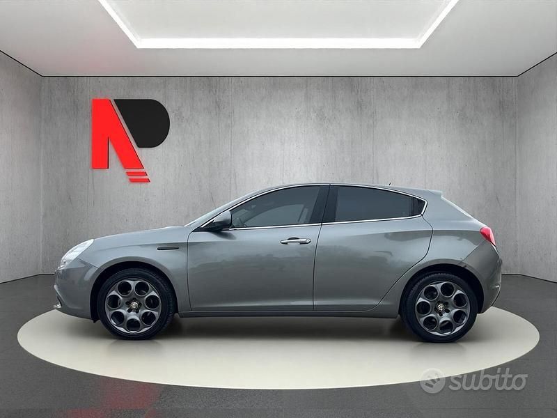 Usata Alfa Romeo Giulietta Distinctive 105 CV (77 kW) 2013 Grigio Utilitaria