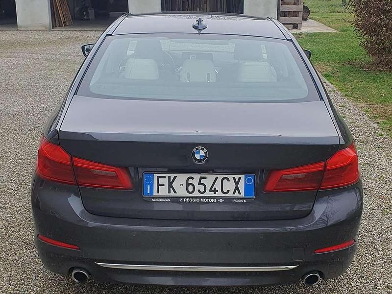 Usata BMW 520 Luxury Line 190 CV (139 kW) 2017 Grigio Berlina