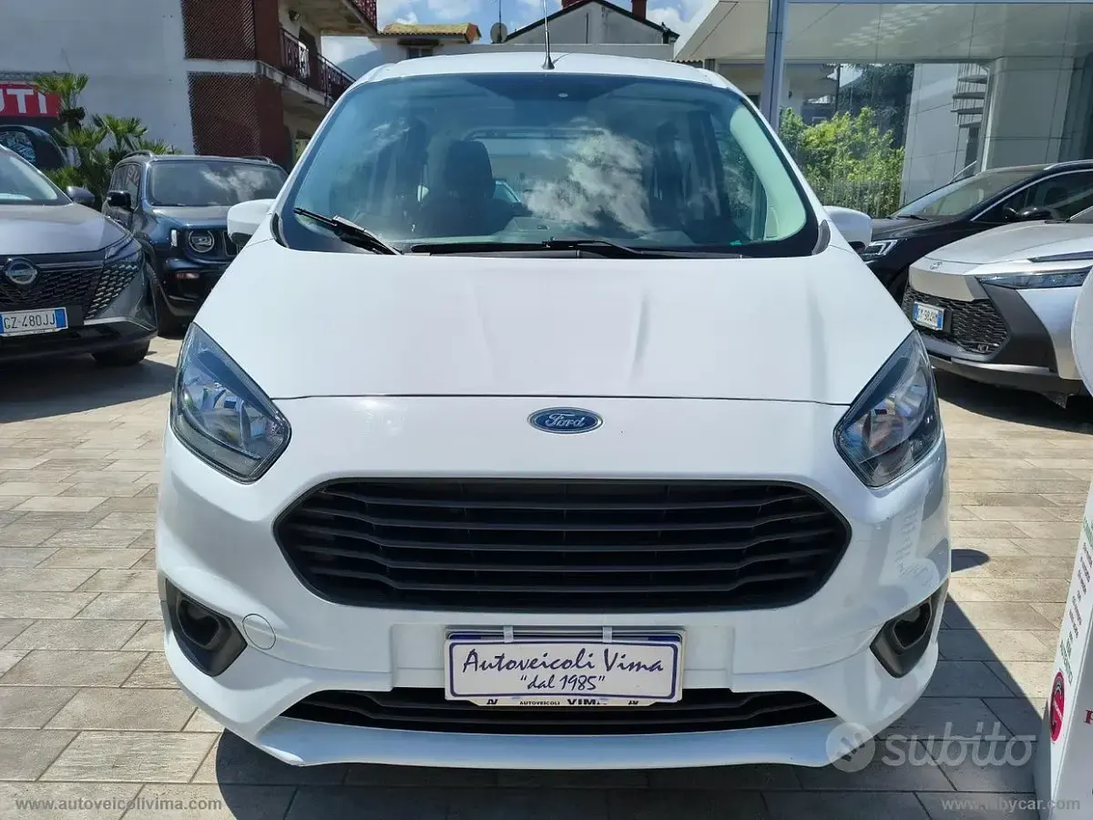 Usata Ford Tourneo Courier S 75 CV (55 kW) 2020 Bianco Monovolume