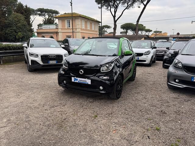Usata Smart ForTwo Electric Drive 60 kW (82 CV) 2018 Nero Utilitaria