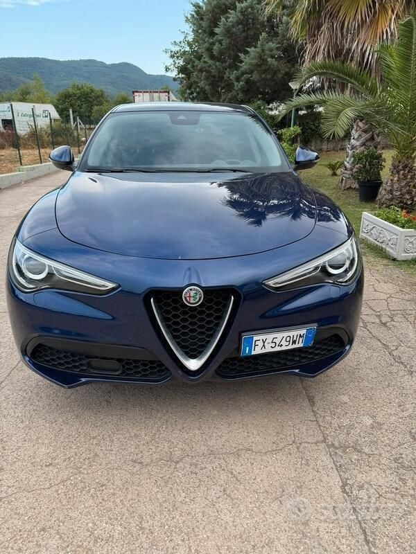 Usata Alfa Romeo Stelvio 190 CV (139 kW) 2019 Blu SUV