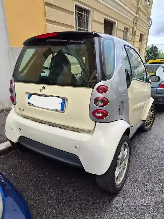 Usata Smart ForTwo Coupé 61 CV (44 kW) 2005 Bianco Coupé