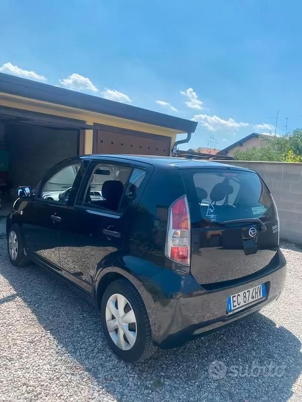 Usata Daihatsu Sirion 2010 Nero Utilitaria