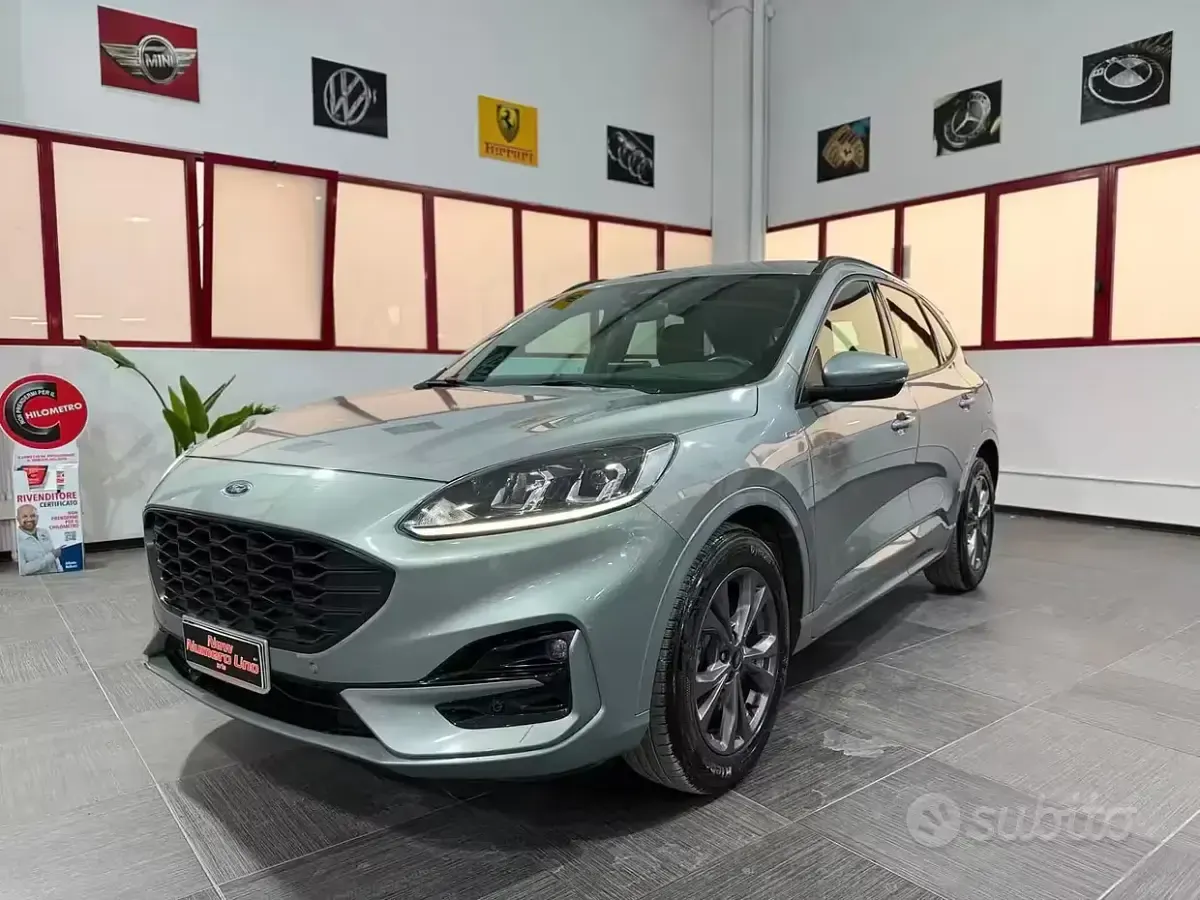 Usata Ford Kuga ST-Line 120 CV (88 kW) 2022 Grigio SUV