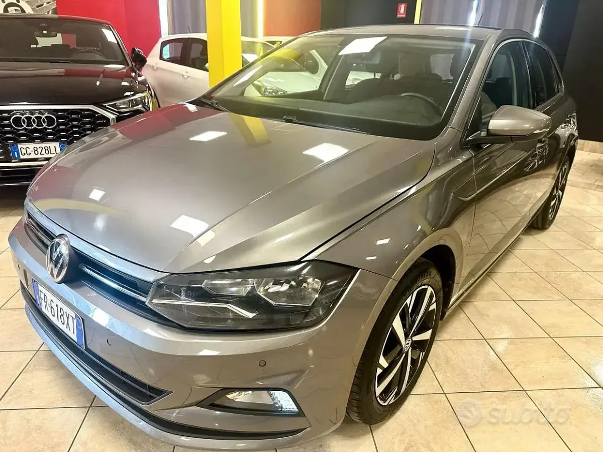Usata VW Polo Highline 95 CV (69 kW) 2018 Grigio scuro Utilitaria