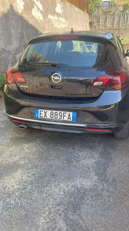 Usata Opel Astra Cosmo 140 CV (102 kW) 2014 Berlina