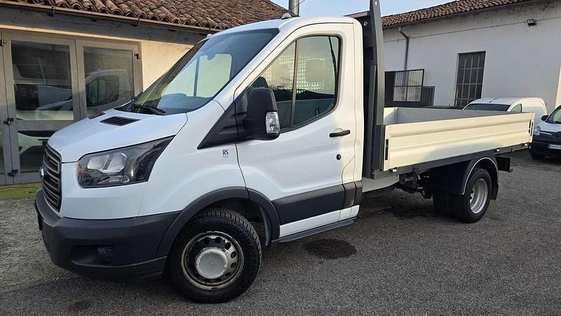 Usata Ford Transit 131 CV (96 kW) 2018 Bianco / pastello Furgone