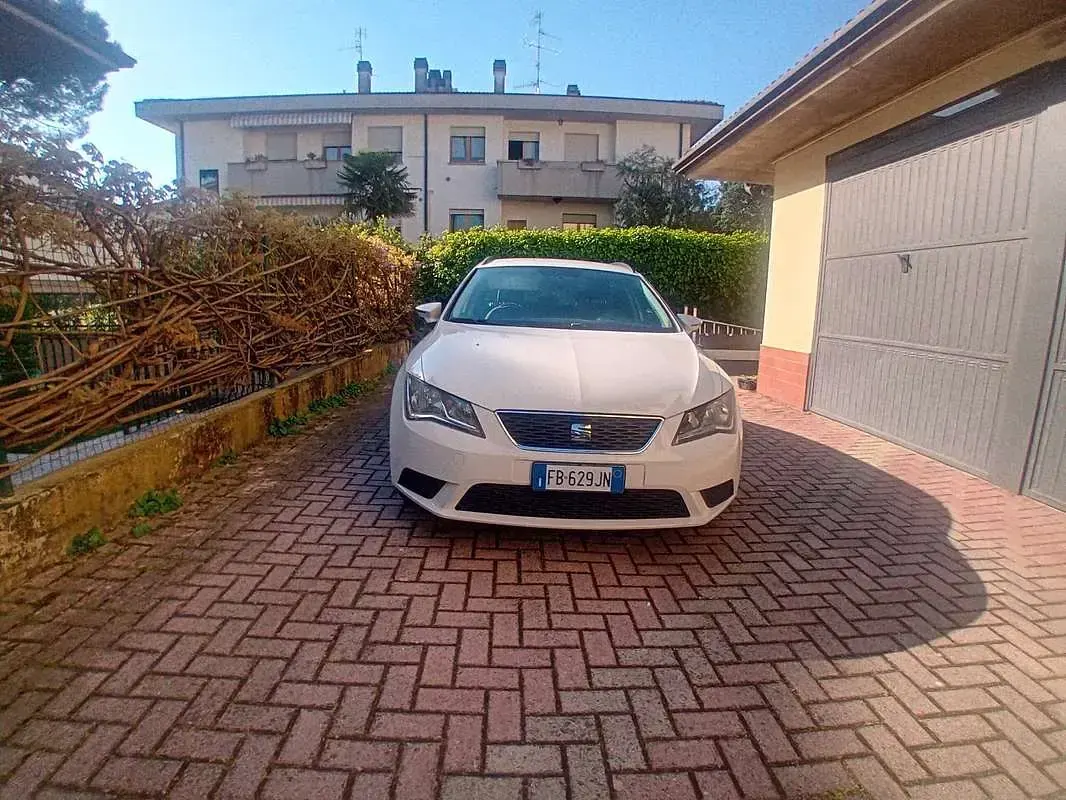 Usata Seat Leon ST Reference 110 CV (80 kW) 2015 Bianco Station wagon