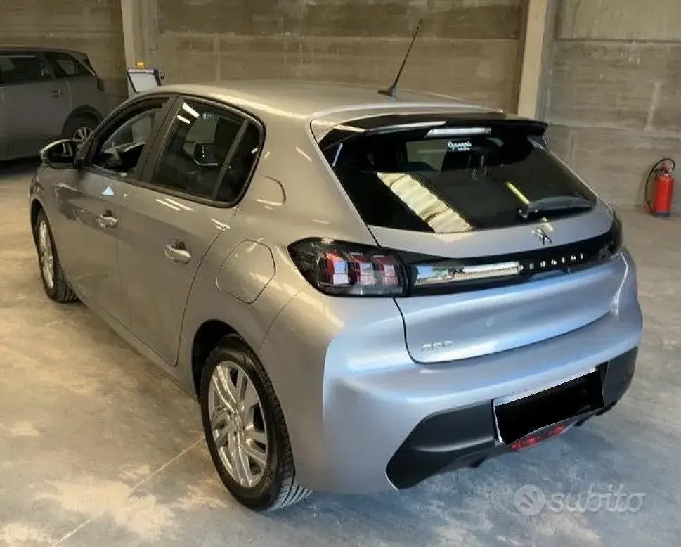 Usata Peugeot 208 Active 75 CV (55 kW) 2020 Grigio Utilitaria
