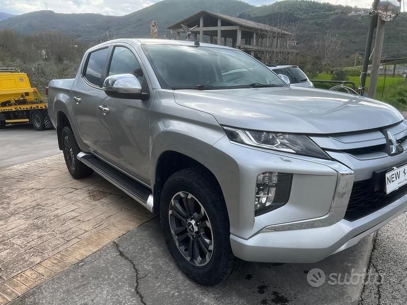 Usata Mitsubishi L200 Intense 150 CV (110 kW) 2021 Grigio Pick-up