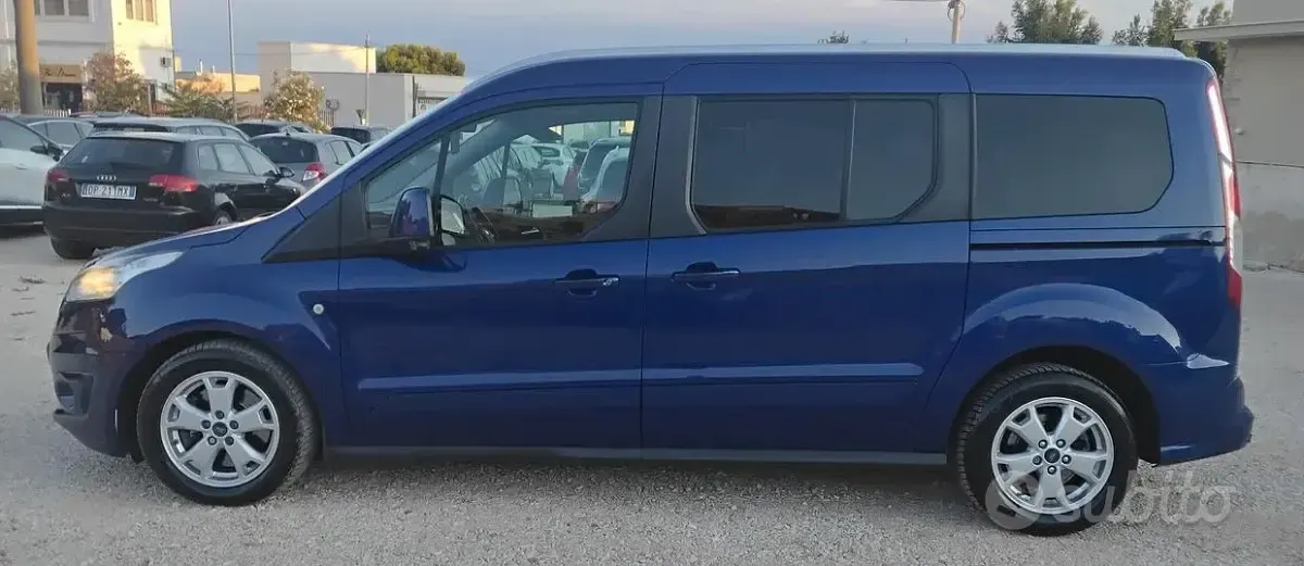 Usata Ford Tourneo Connect Titanium 120 CV (88 kW) 2016 Bluazzurro Monovolume