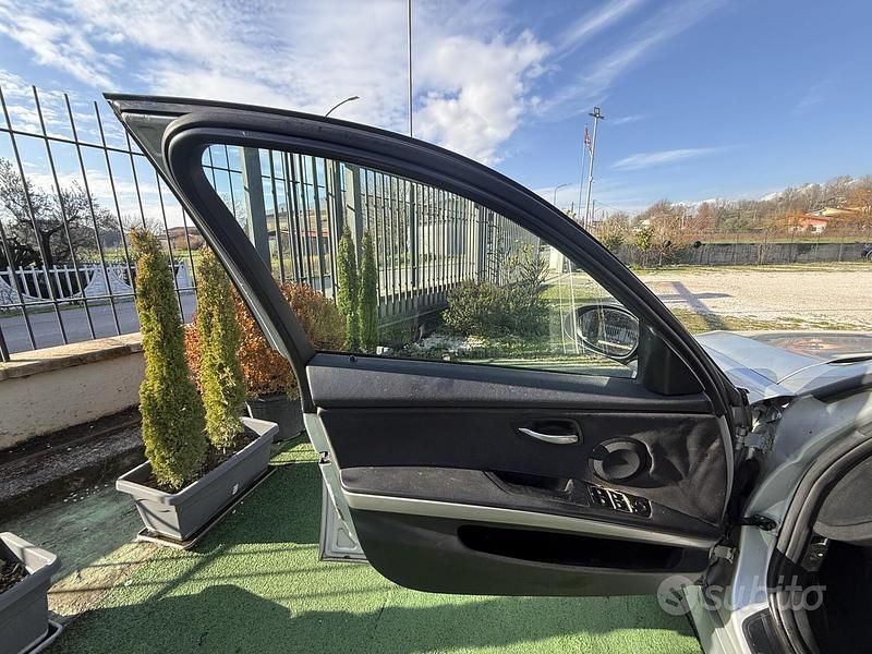 Usata BMW 320 M Sport 176 CV (129 kW) 2007 Grigio Station wagon