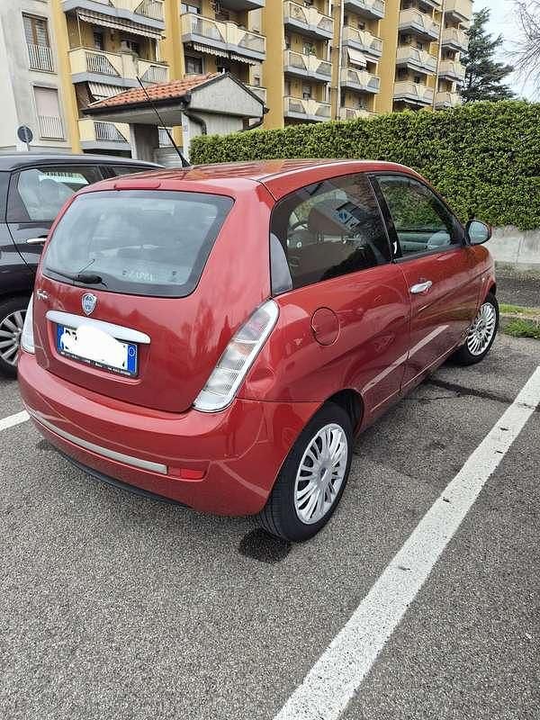 Usata Lancia Ypsilon 60 CV (44 kW) 2009 Utilitaria