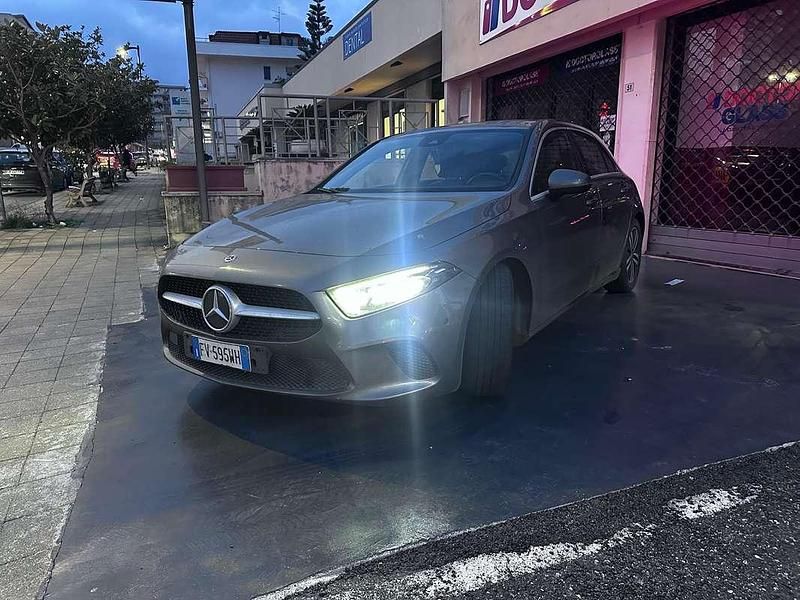 Usata Mercedes A180 116 CV (85 kW) 2019 Berlina