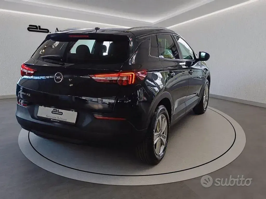 Usata Opel Grandland X Ultimate 131 CV (96 kW) 2018 Grigio scuro metalizzato SUV