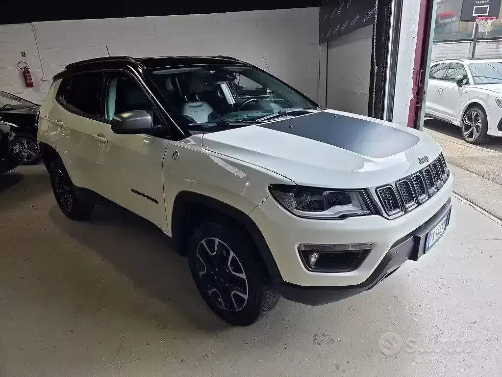 Usata Jeep Compass Trailhawk 170 CV (125 kW) 2019 Bianco SUV
