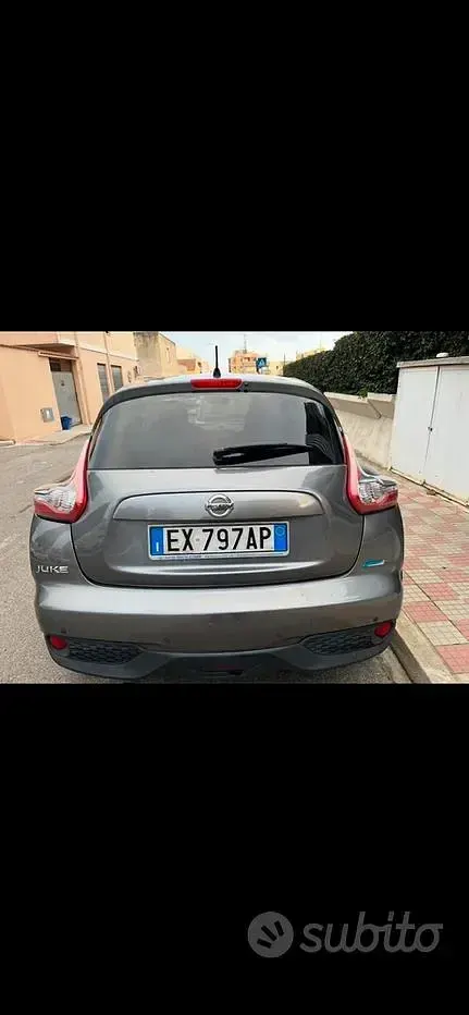 Usata Nissan Juke 110 CV (80 kW) 2015 Grigio SUV