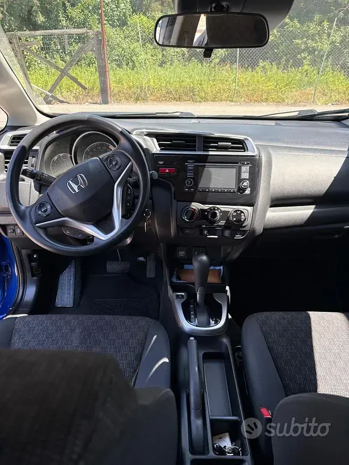 Usata Honda Jazz 102 CV (75 kW) 2016 Bluazzurro Utilitaria