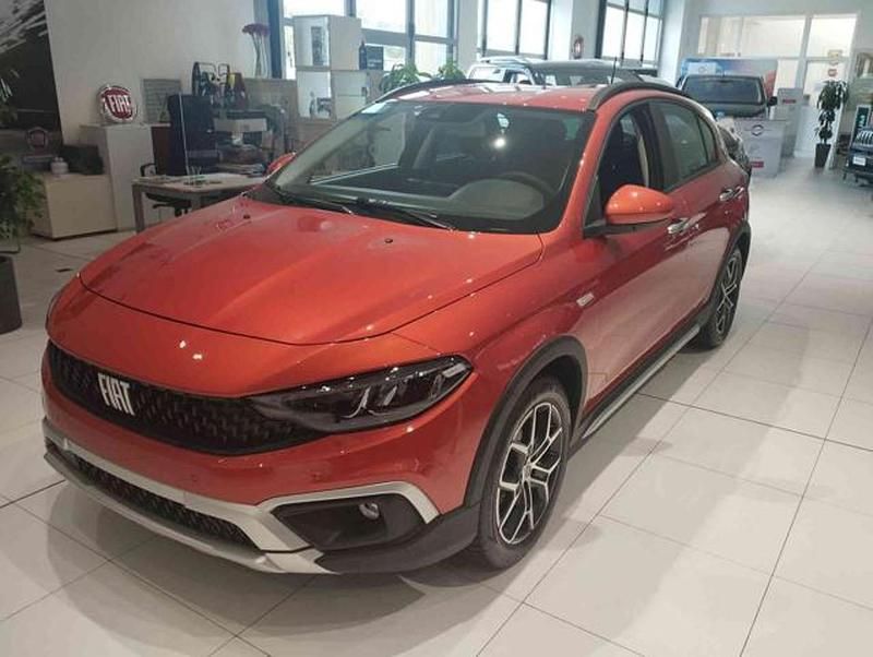 Blu Usata 2024 Fiat Tipo Cross Tre volumi | 19.900 € (Buon prezzo) - Immagine 1/4