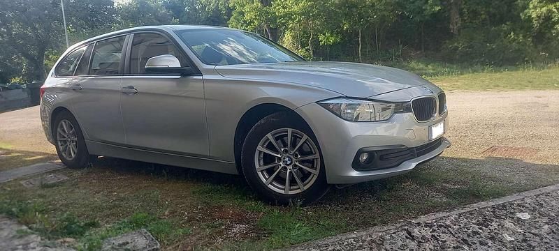 Usata BMW 318 150 CV (110 kW) 2017 Argento Station wagon