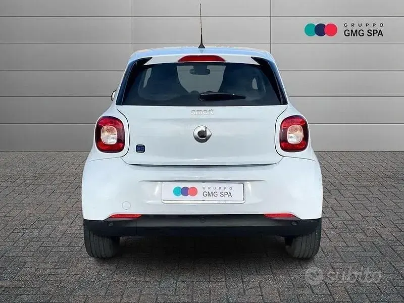 Usata Smart ForFour Electric Drive Passion 41 kW (56 CV) 2021 Bianco Berlina