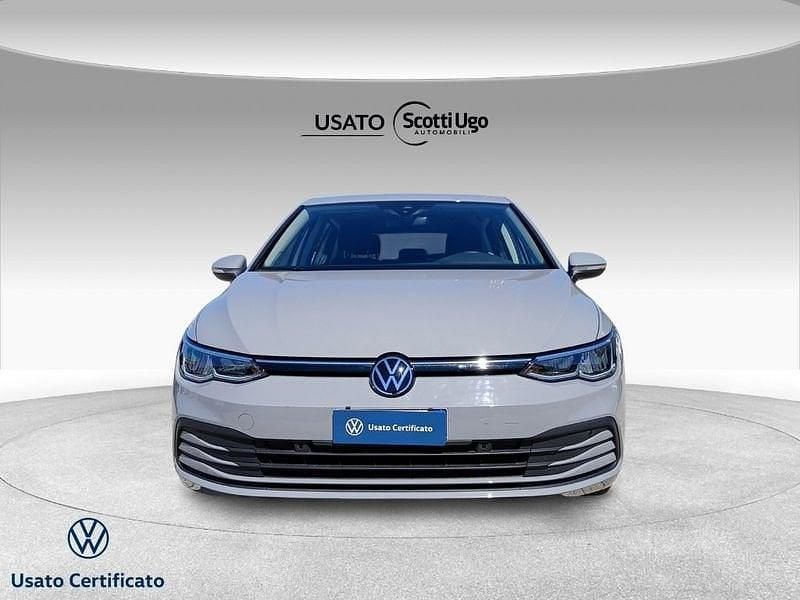 Usata VW Golf VIII Life 116 CV (85 kW) 2023 Grigio Utilitaria
