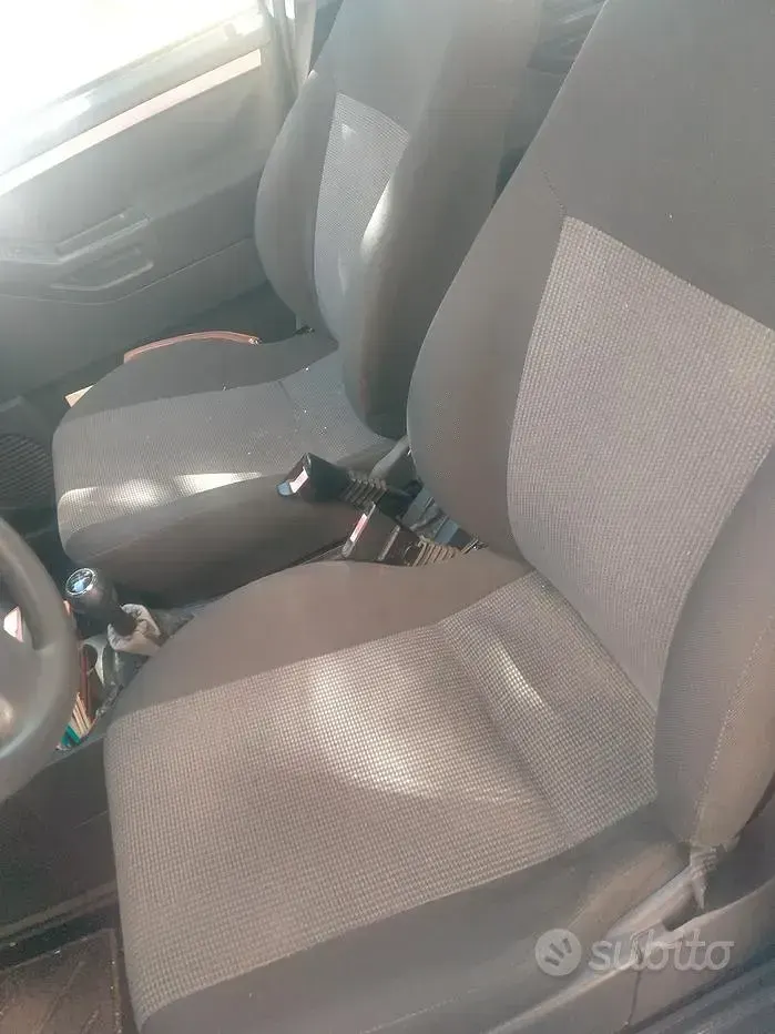 Usata Opel Meriva 90 CV (66 kW) 2004 Grigio Monovolume