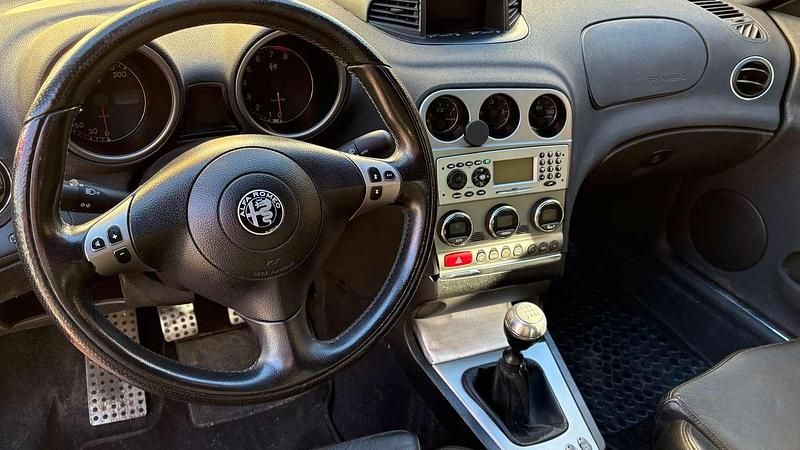 Second-hand Alfa Romeo 156 GTA 250 CP (183 kW) 2002 Roșu Berlinǎ