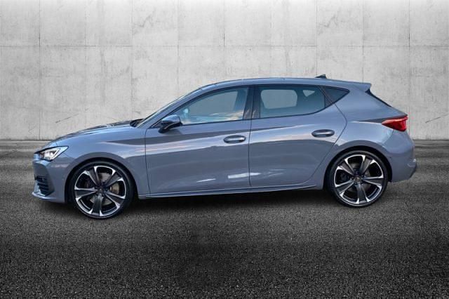 Usata Cupra Leon 300 CV (220 kW) 2022 Grigio metallizzato Berlina