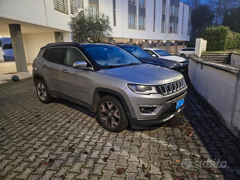 Usata Jeep Compass 120 CV (88 kW) 2017 Grigio SUV