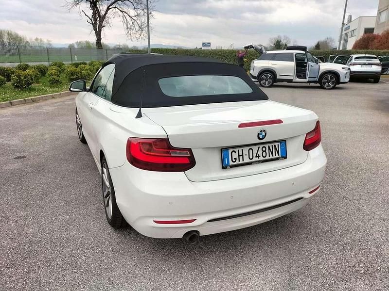 Usata BMW 218 Sport Line 150 CV (110 kW) 2016 Bianco Cabrio