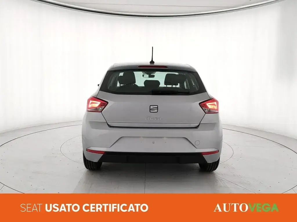 Usata Seat Ibiza Business 80 CV (58 kW) 2023 Grigio pastello Utilitaria