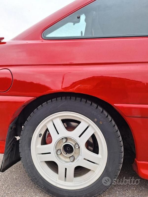 Usata Ford Escort RS 150 CV (110 kW) 1995 Rosso